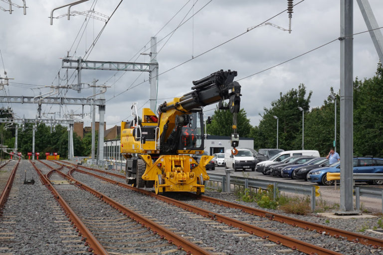 Road Rail Cranes G.O.S Tool & Engineering Services Ltd